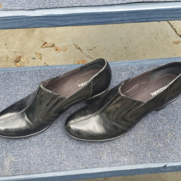 Clarks shoes  Chiffon Petal size 9. - Picture 1 of 4